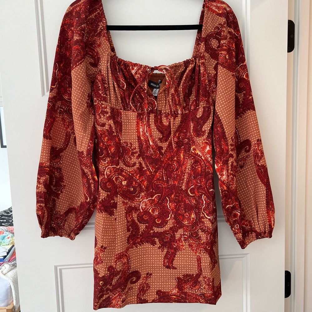 Urban Outfitters Vivienne Printed Long Sleeve Mini Dress